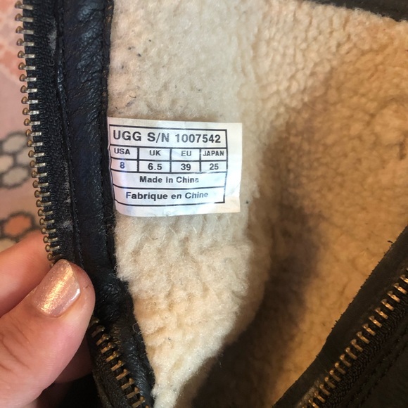 COPY - Leather ugg boots - Picture 4 of 6